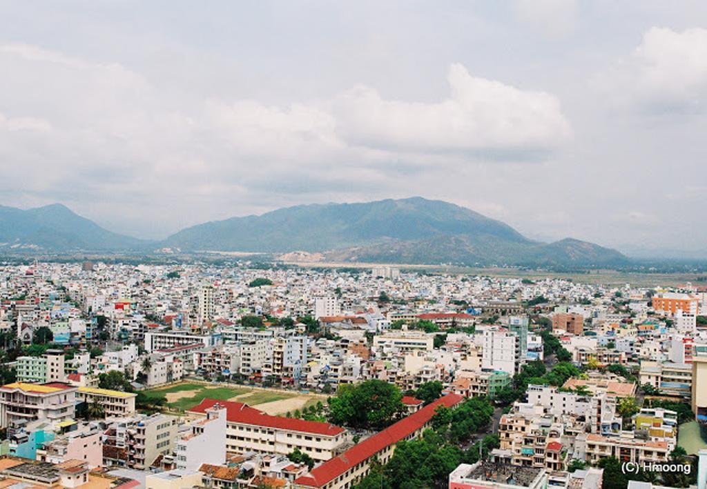 Hotel Aurora Nha Trang Esterno foto