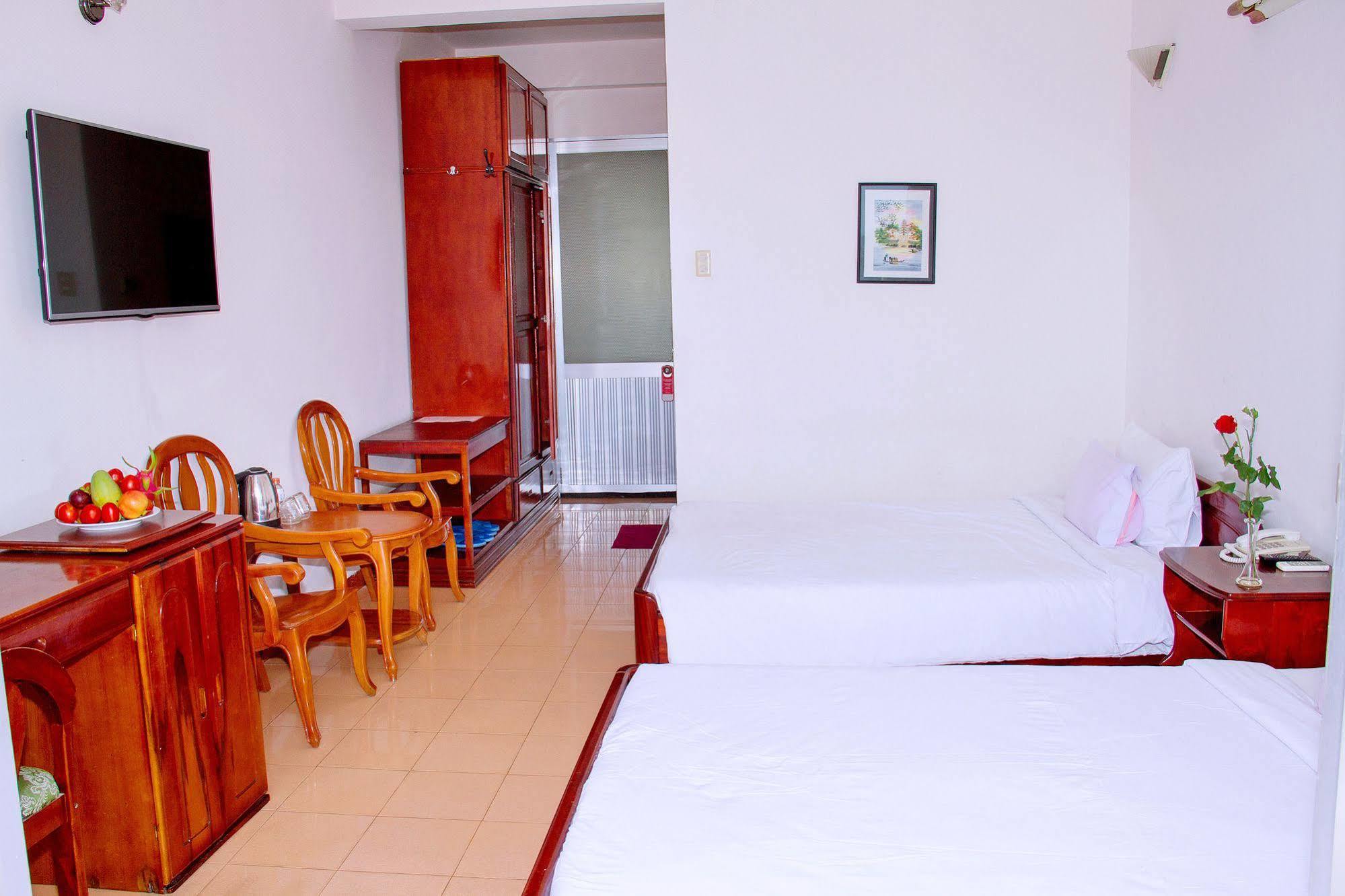 Hotel Aurora Nha Trang Esterno foto