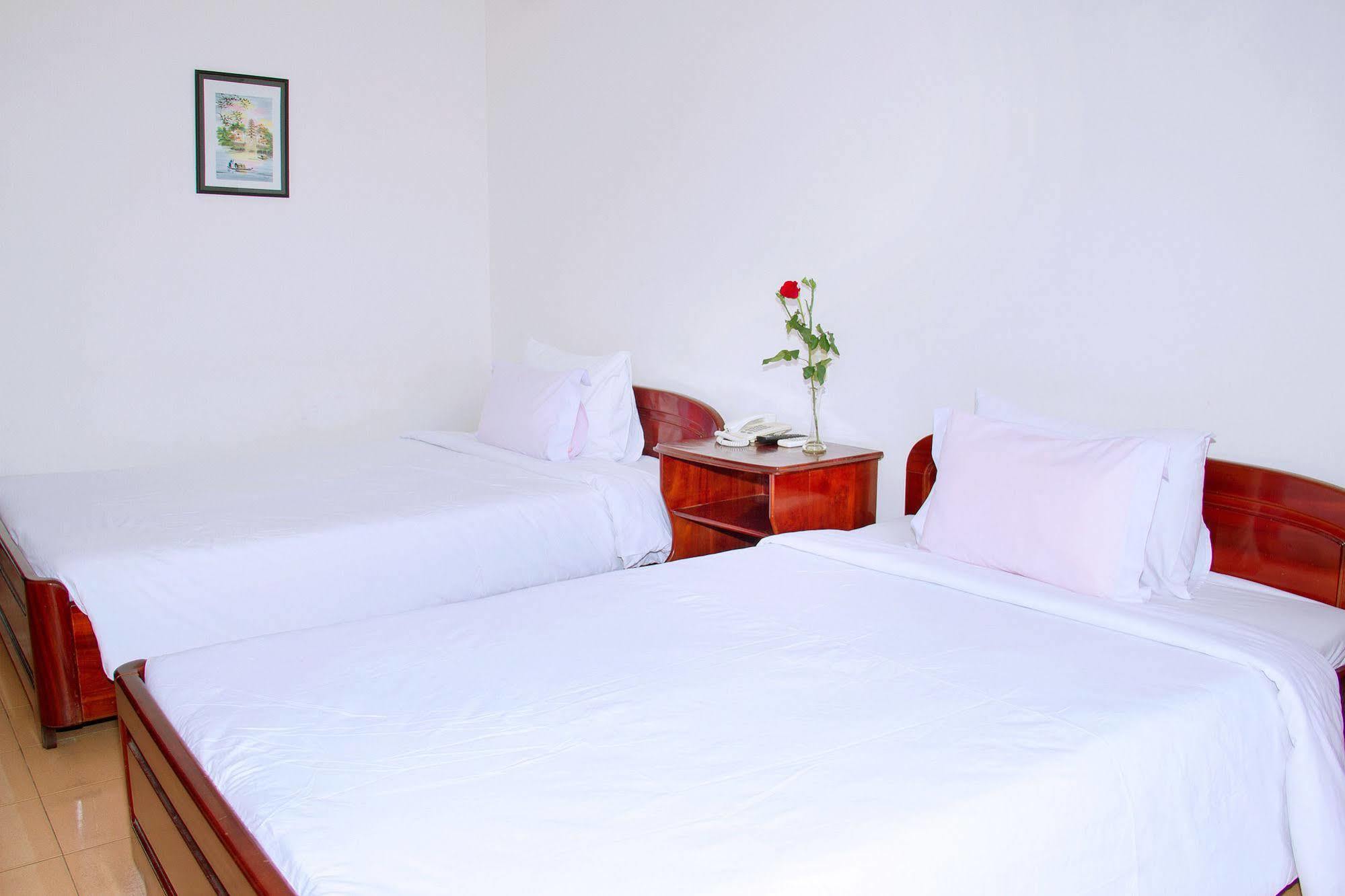 Hotel Aurora Nha Trang Esterno foto